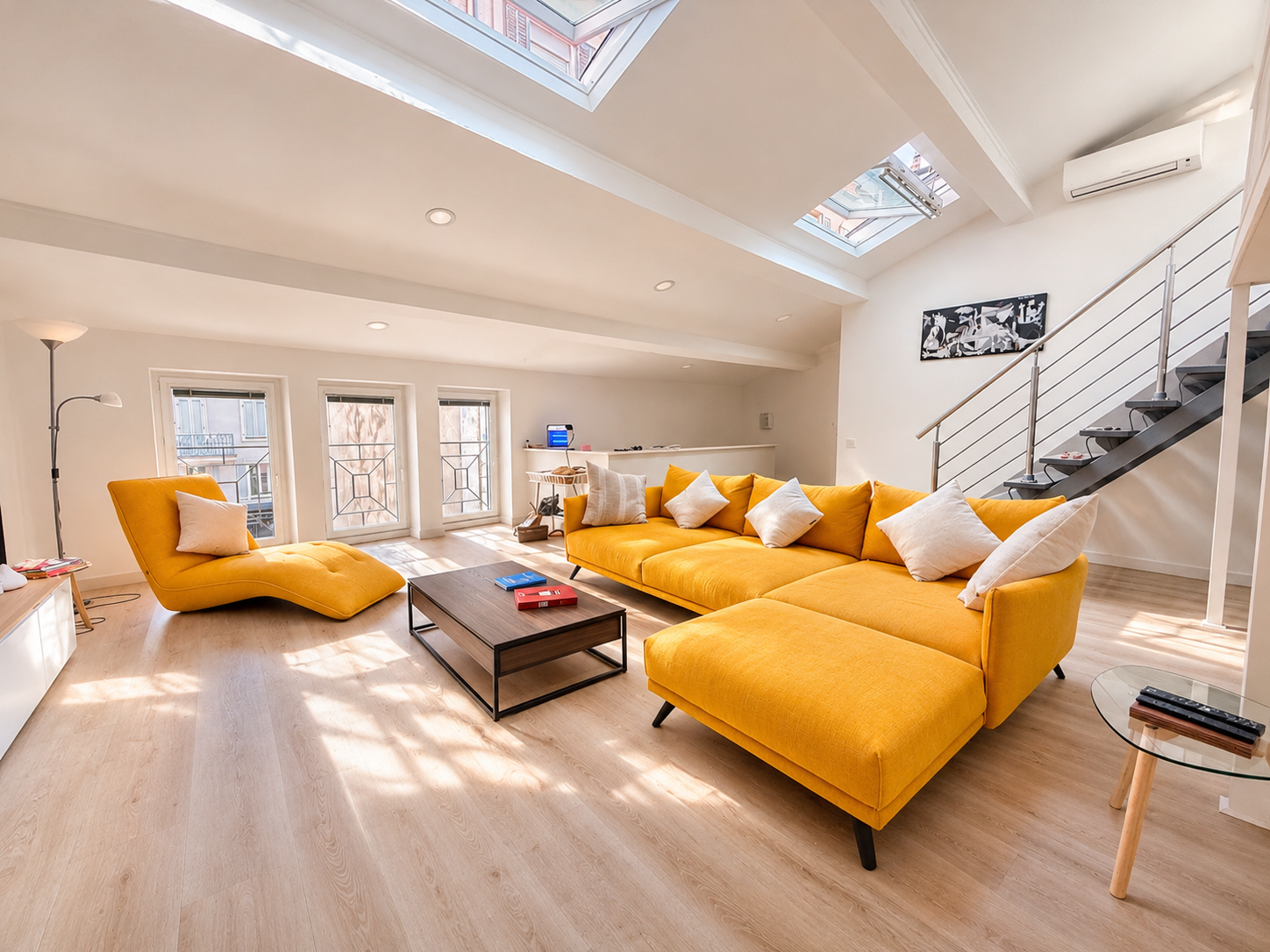 French property for sale in Cannes, Alpes-Maritimes - €1,150,000 - photo 