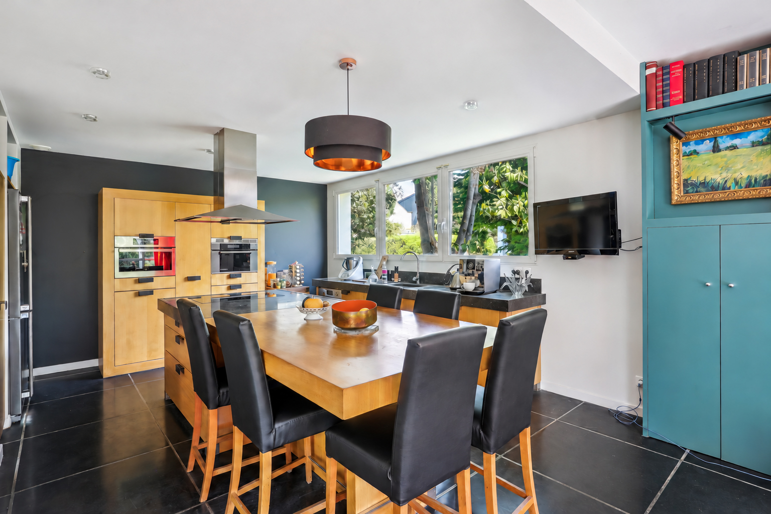 French property for sale in Issy-les-Moulineaux, Hauts-de-Seine - €3,200,000 - photo 