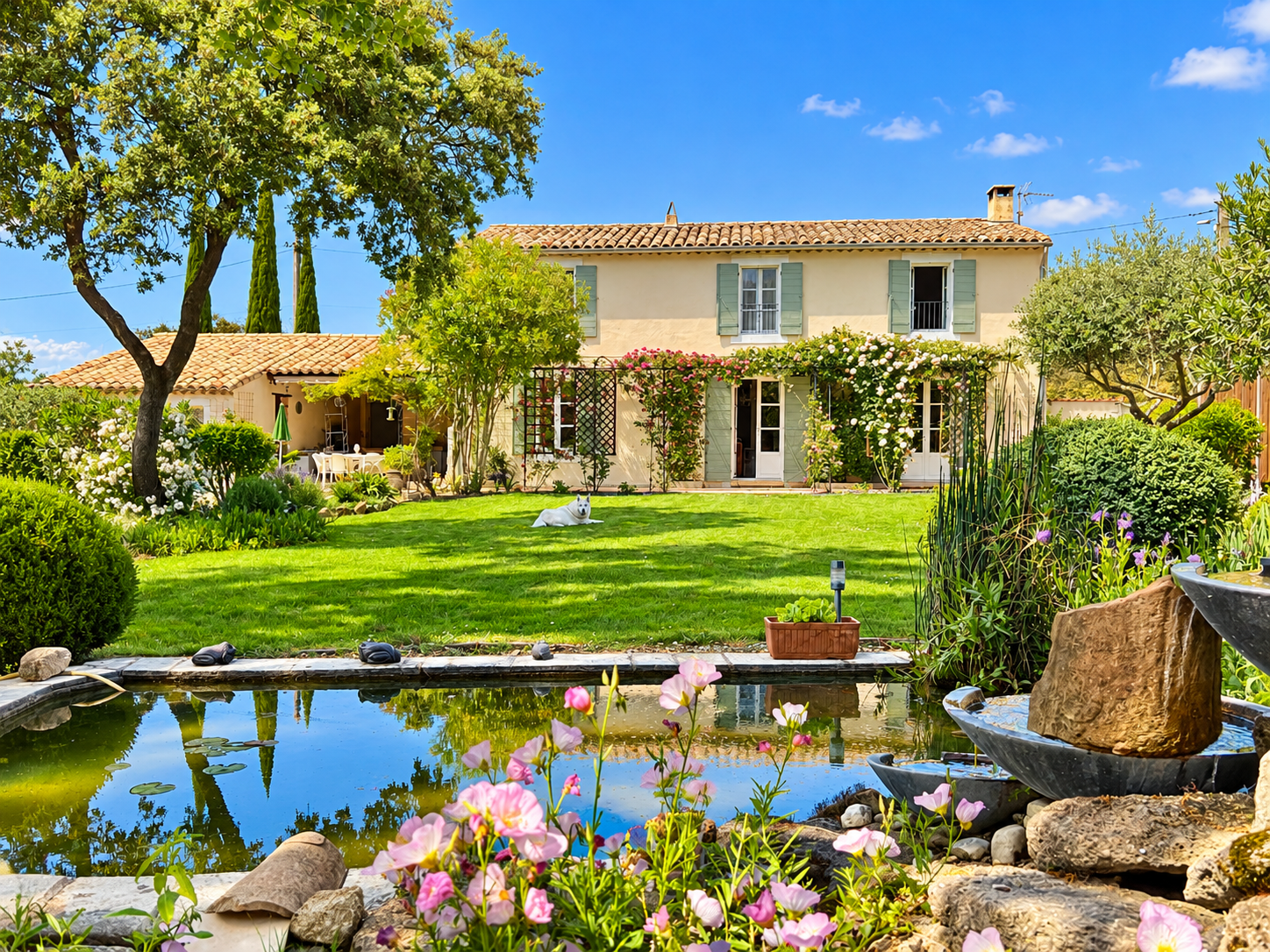 Propriété en France à vendre à Vers-Pont-du-Gard, Gard - €945 000 - photo 