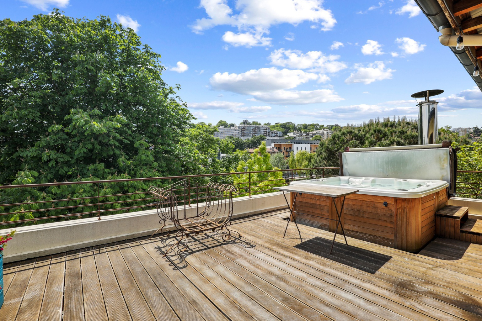 French property for sale in Issy-les-Moulineaux, Hauts-de-Seine - €3,200,000 - photo 