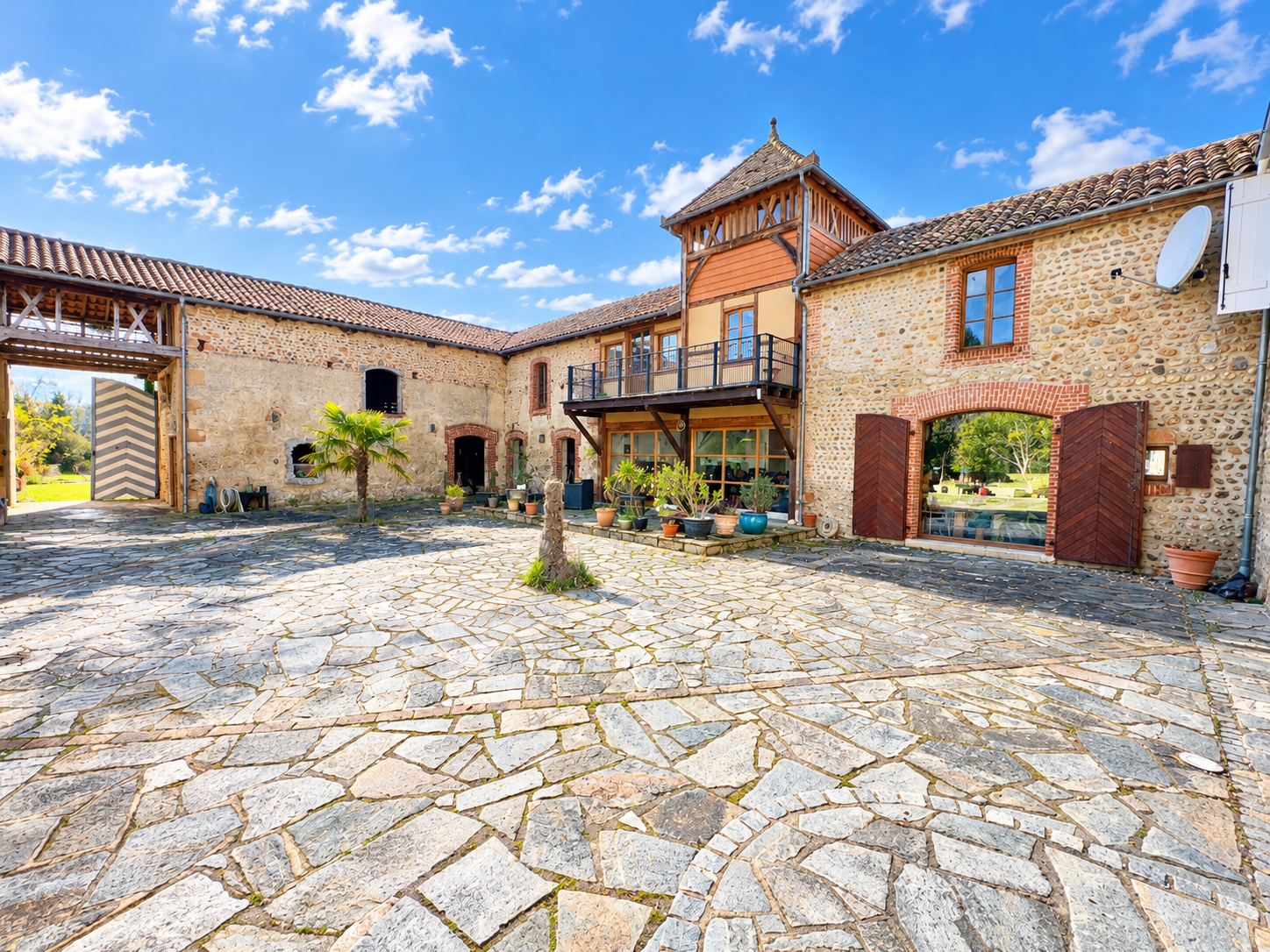 French property for sale in Montégut-Arros, Gers - €570,000 - photo 