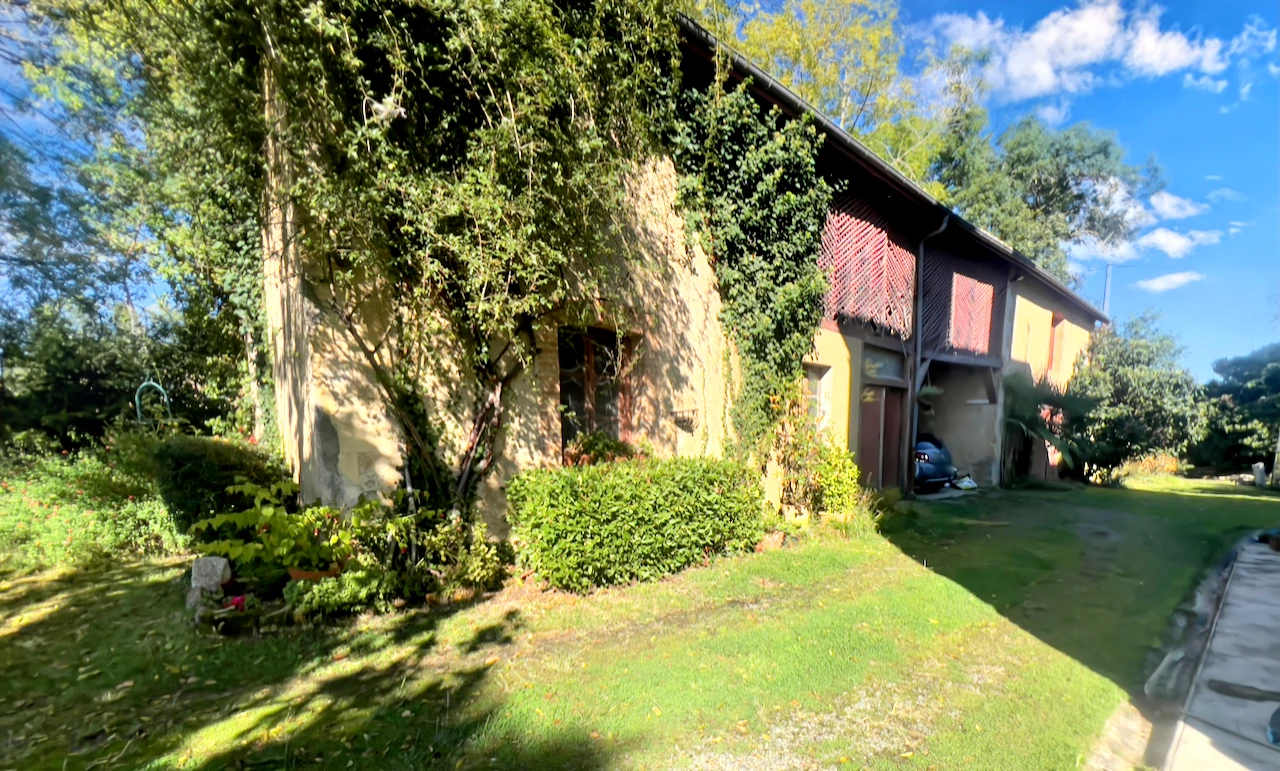 French property for sale in Sainte-Dode, Gers - €523,000 - photo 