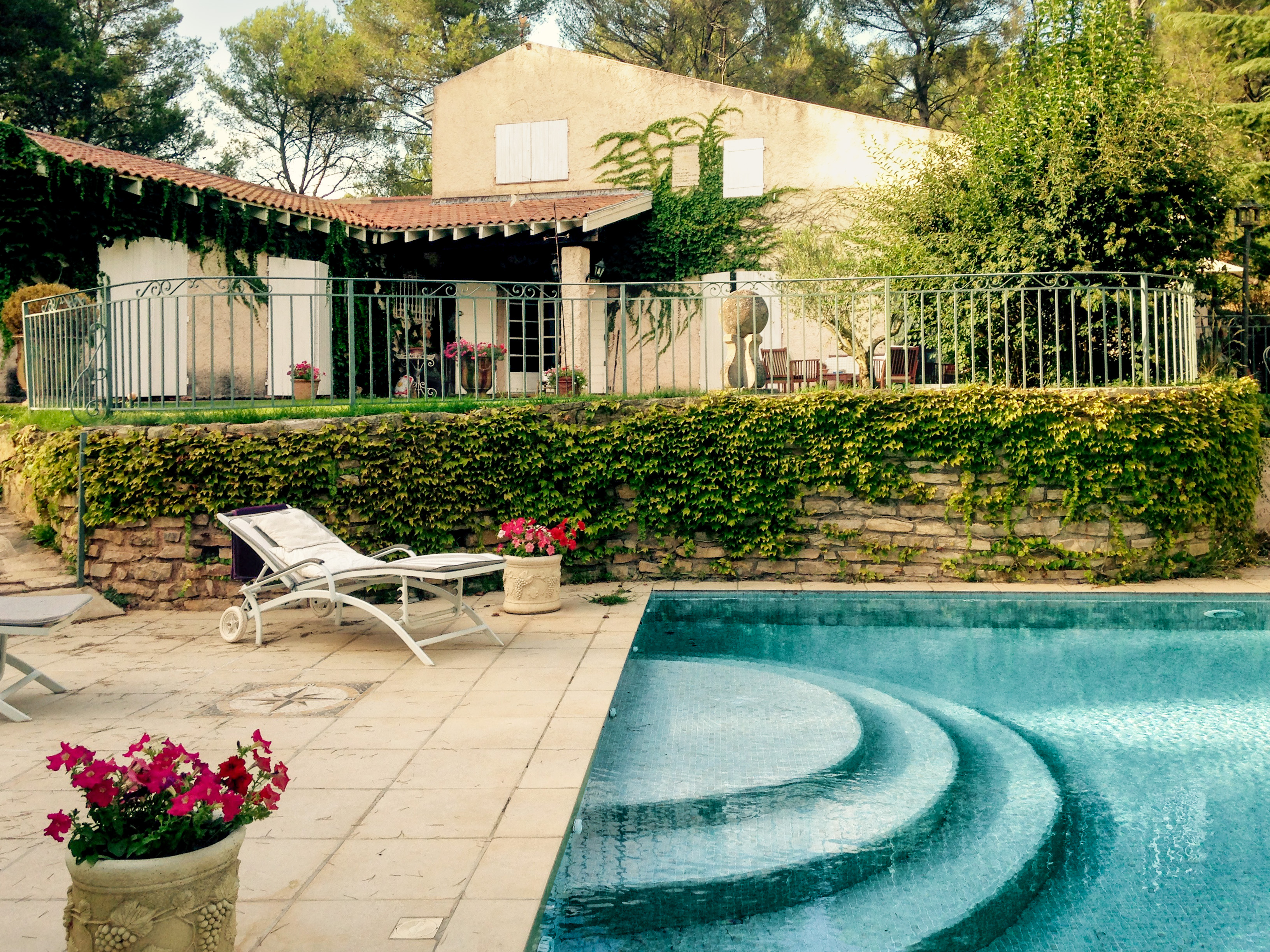 French property for sale in Châteauneuf-le-Rouge, Bouches-du-Rhône - €1,290,000 - photo 