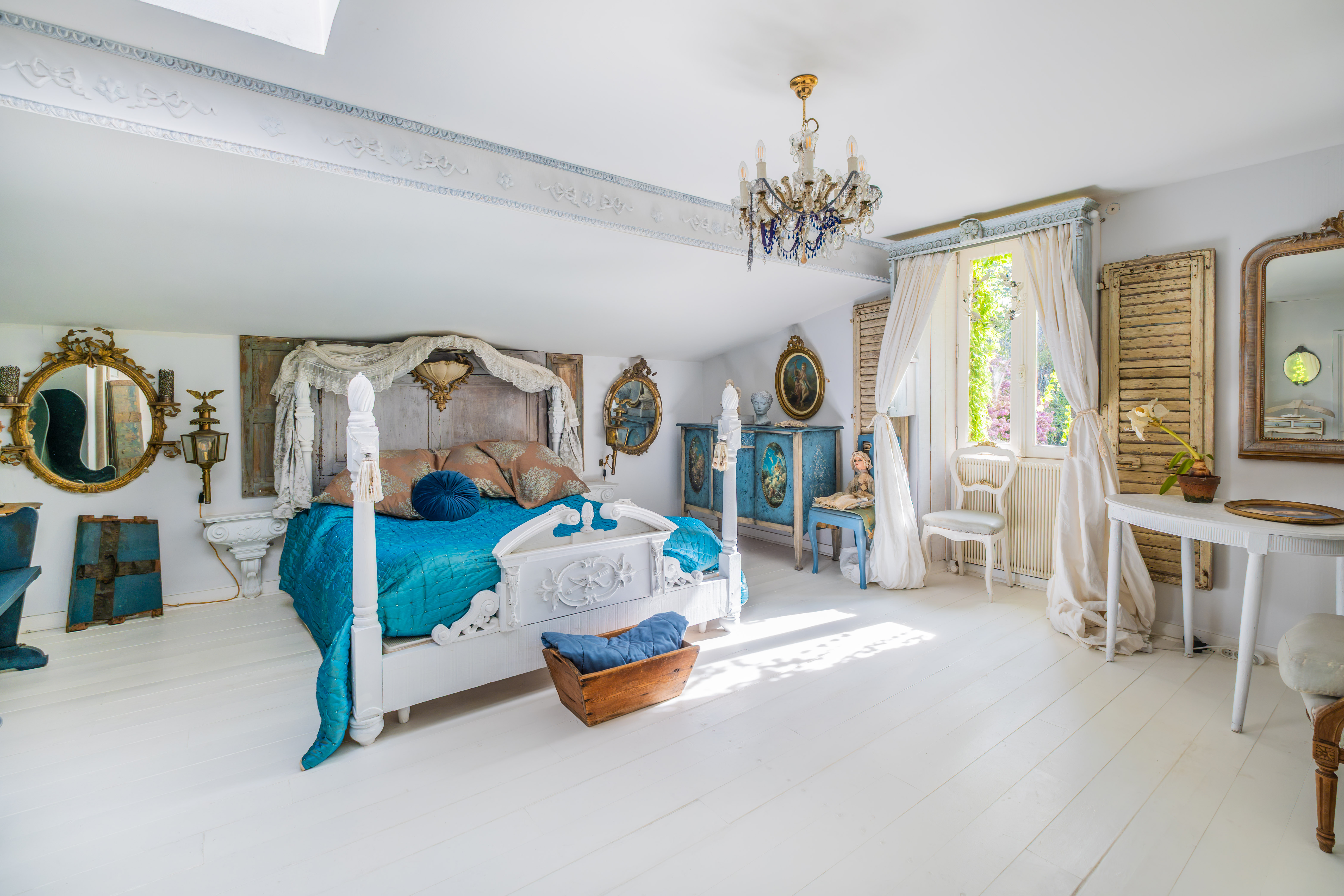 French property for sale in Rougnac, Charente - €689,950 - photo 