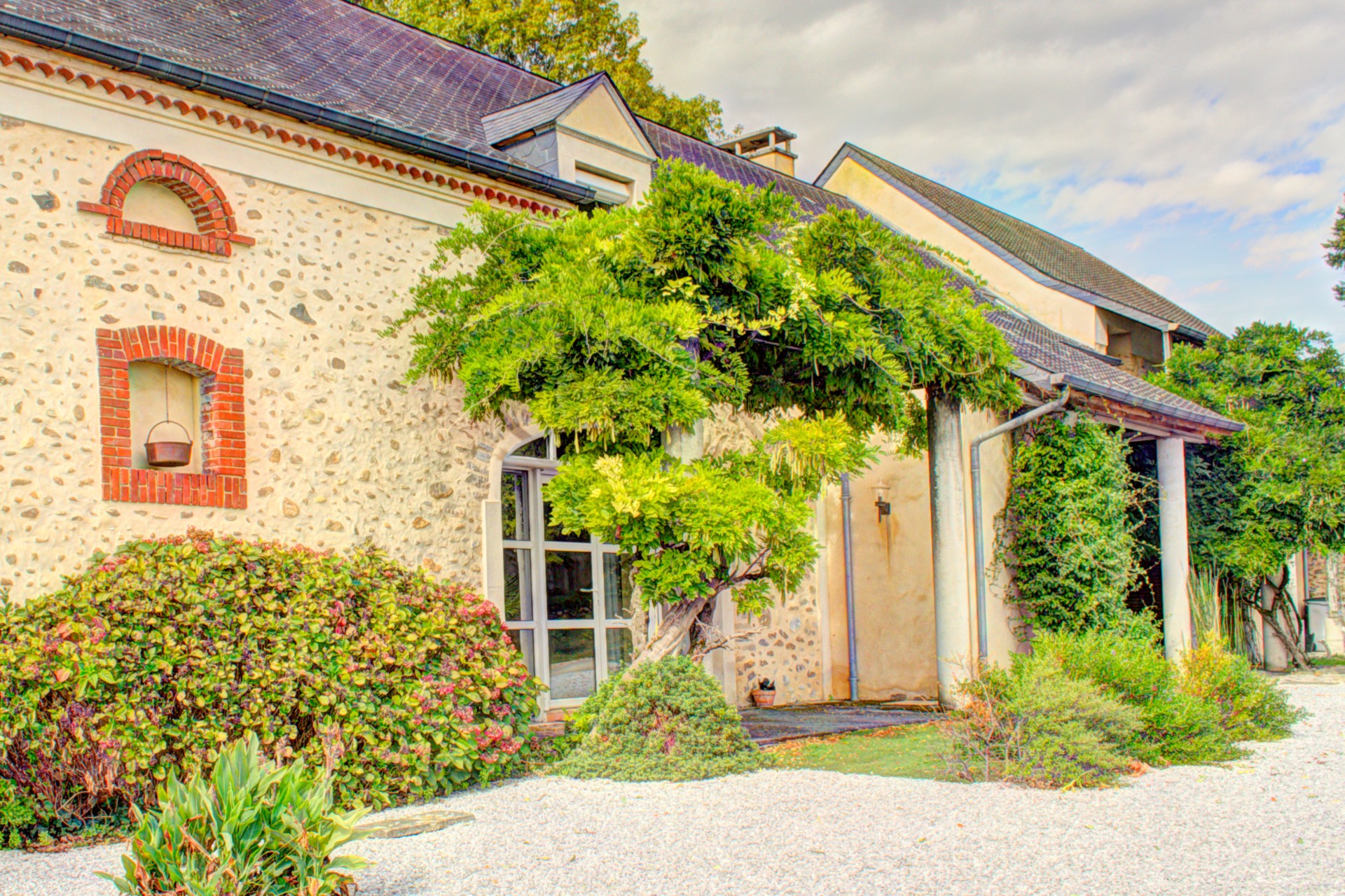 French property for sale in Pau, Pyrénées-Atlantiques - €649,000 - photo 